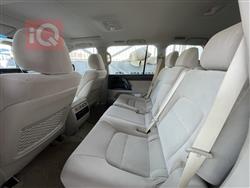 تۆیۆتا لاند کروزەر